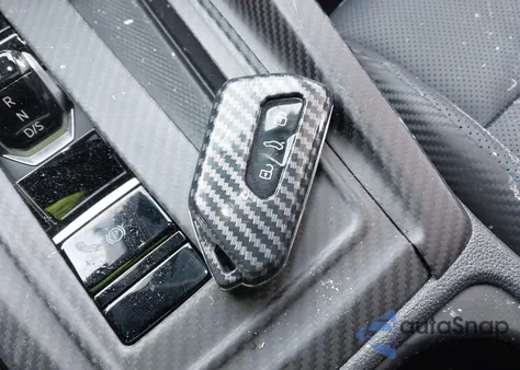 2024 Volkswagen Golf R 2.0T из США, поврежденный, VIN WVWEB7CD4RW228147